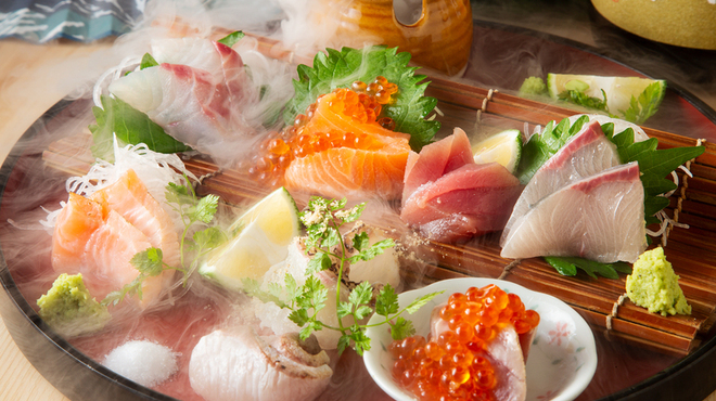 新鮮な魚と大分名物とり天が自慢の居酒屋 みどり屋 - メイン写真: