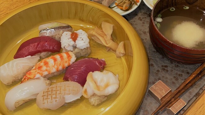 魚料理と寿し とことん - メイン写真: