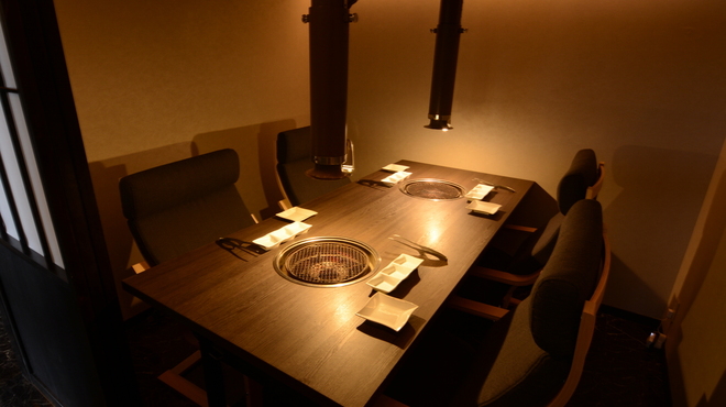 老舗精肉店直送 岡崎焼肉 飛騨牛の奴隷 - メイン写真: