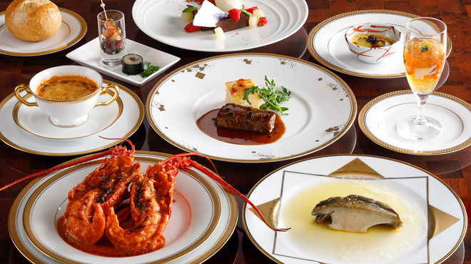 ラ・メール ザ クラシック - 料理写真:優雅なる晩餐