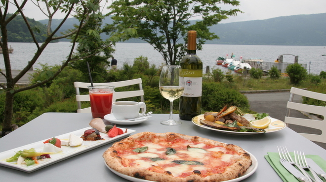 ラ テラッツァ 芦ノ湖 La Terrazza Ashinoko 旧店名 アクアパッツァテラス 箱根その他 ピザ 食べログ