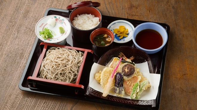 手打蕎麦鶴㐂 - 料理写真:天ぷら定食