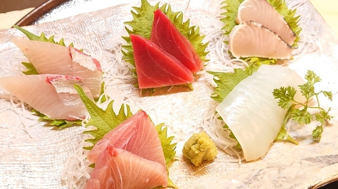 冨士屋本店 - 料理写真:お刺身盛り合わせ