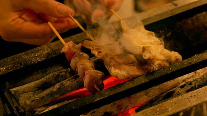 焼き鳥・もつ焼 新 - メイン写真: