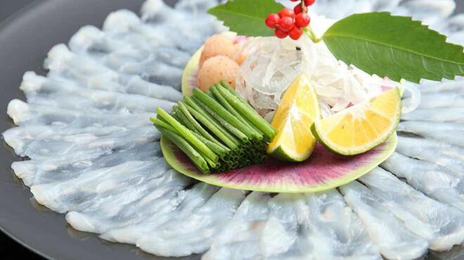 赤坂四季庵 よう悦 かに ふぐ - 料理写真:とらふぐ薄造り
