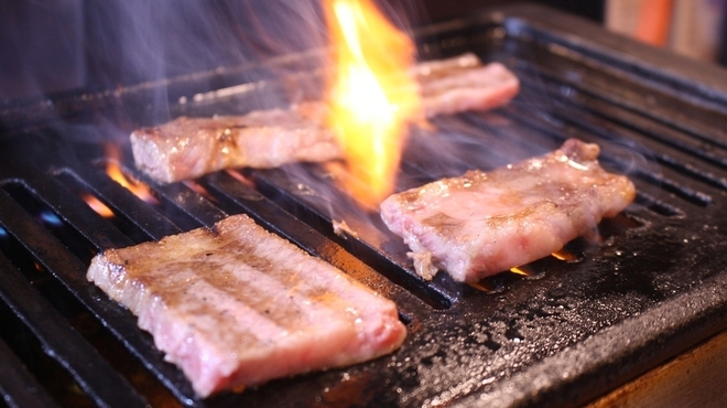 大衆焼肉 やまにく - メイン写真: