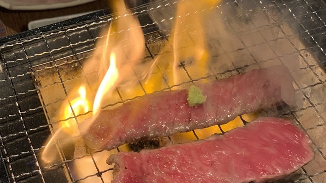 牛肉卸問屋直営 焼肉ホルモン八重山おときち - メイン写真: