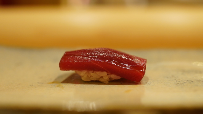 鮨 いしやま - 料理写真:赤身漬け