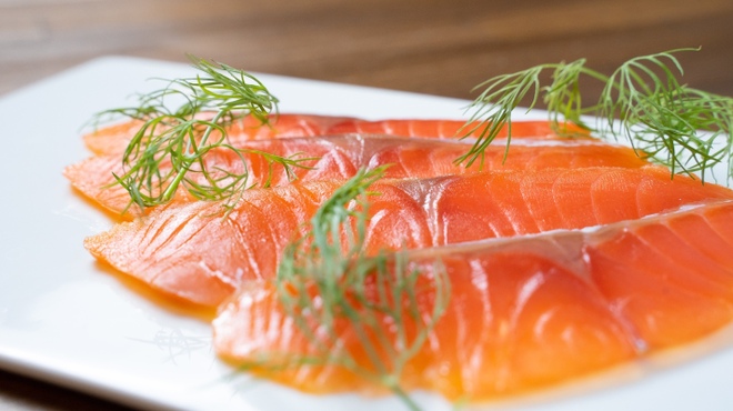 産直グリルと手作りタパス 国丸食堂とアカネコ - 料理写真:青森サーモンのマリネ