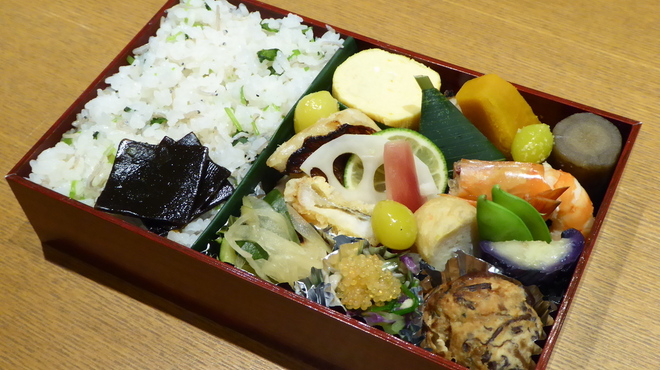 Okamoto - 料理写真:季節一段弁当