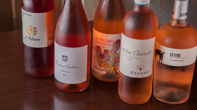 ラ・バルカッチャ - ドリンク写真:ロゼワインも充実しております。