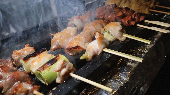 関内もつ肉店 - 料理写真:備長炭