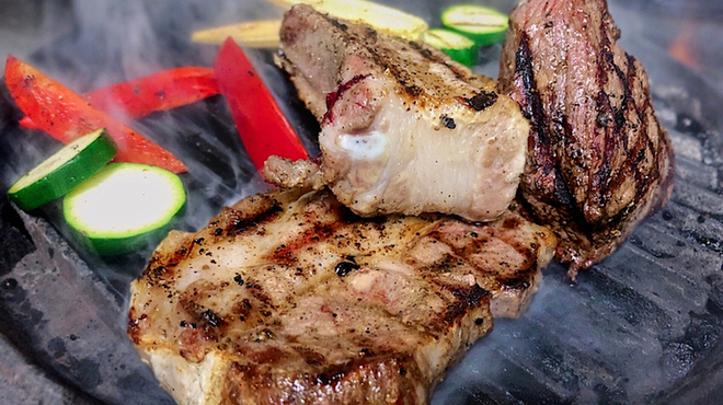 肉＆生ハム 隠れ家バル ボノボ  - メイン写真: