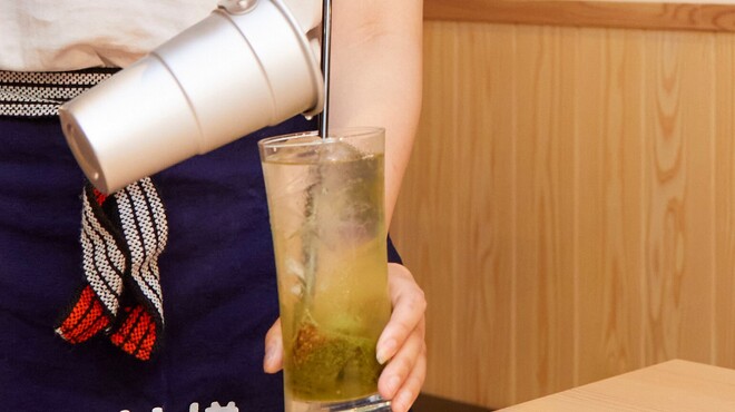 キンキン麦酒とプリッと小腸 近江牛畜産すだく - ドリンク写真: