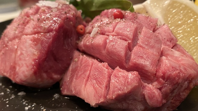 肉や 恵比寿 まる福 - メイン写真: