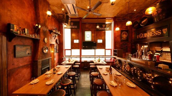 アイリッシュカフェ＆レストラン カプリシカ - メイン写真: