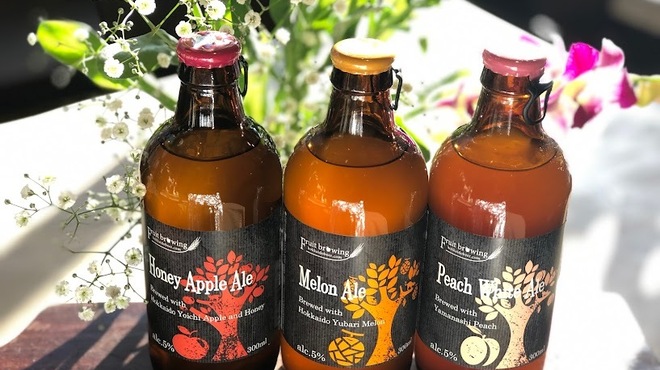 海月亭 - ドリンク写真:女性の方に大人気！フルーツビールです