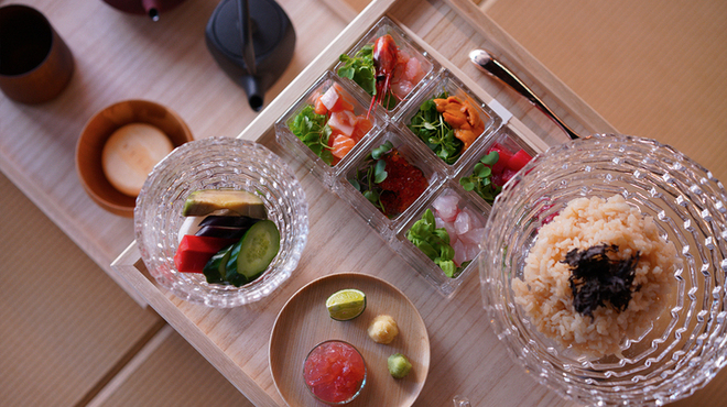 TILE - メイン写真: