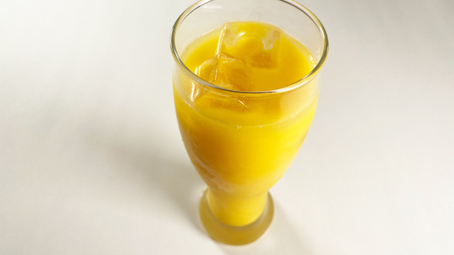 やっぱりインディア - ドリンク写真:マンゴーラッシー