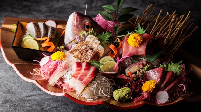 豊洲直送鮮魚と釜飯 二代目 魚義 - メイン写真: