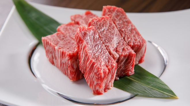 肉のひぐち直営 飛騨牛焼肉 安福本店 - メイン写真: