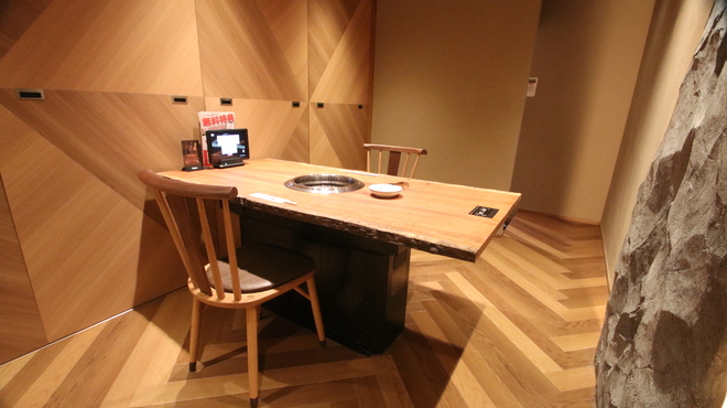 黒毛和牛一頭買い焼肉 道頓堀みつる - メイン写真: