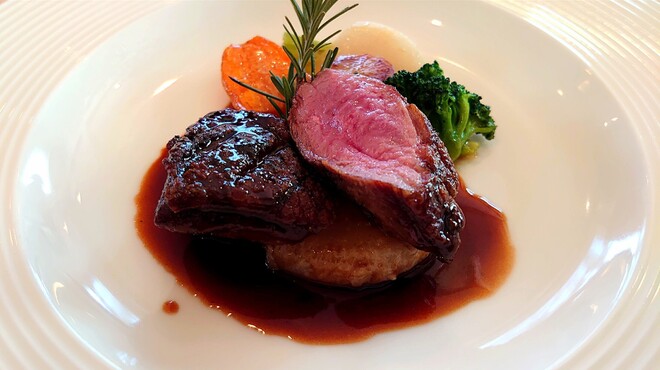 バリエ - 料理写真:鴨胸肉のロースト