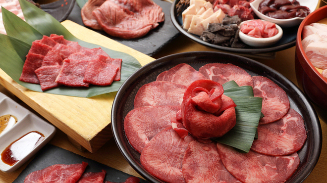 Yakiniku Kurotetsu - 料理写真: