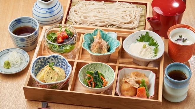 蕎麦と割烹 いいずか - メイン写真: