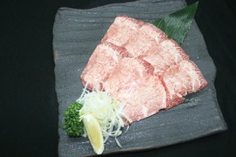 蔓牛焼肉 太田家 - 料理写真:【特選塩タン】　定番の一品です。ペロッと召し上がってください