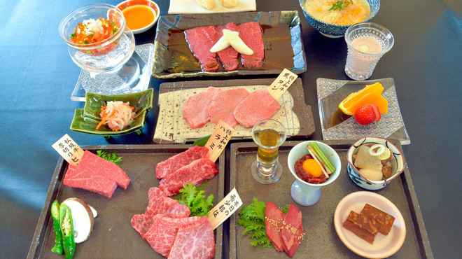 焼肉 銀座 小六 - 料理写真: