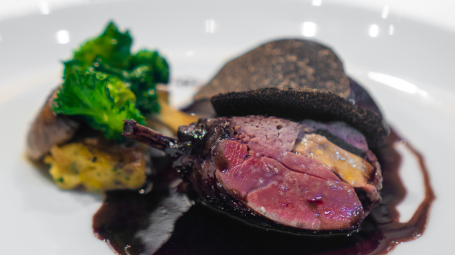 フランス料理研究室 アンフィクレス - 料理写真:仔鳩のロワイヤル