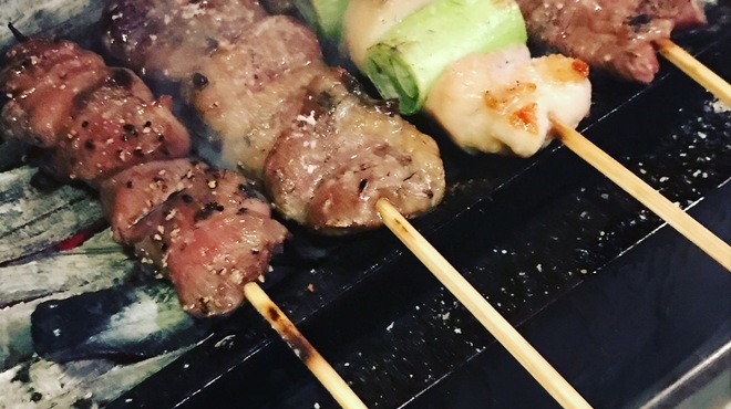 炭焼きと肉そば 火鳥 - メイン写真: