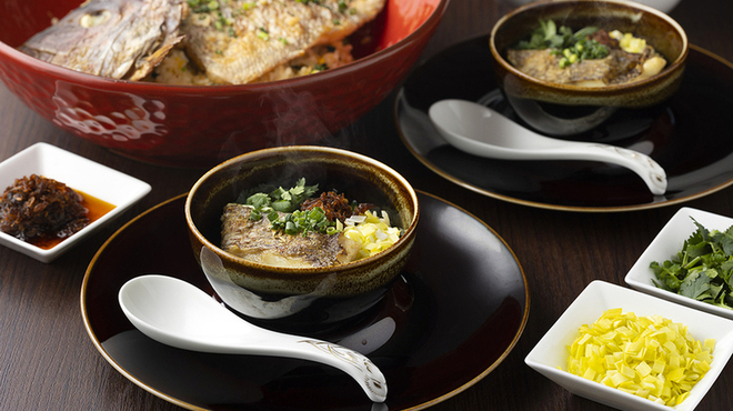 後楽園飯店 - 料理写真:鯛チャーハン②