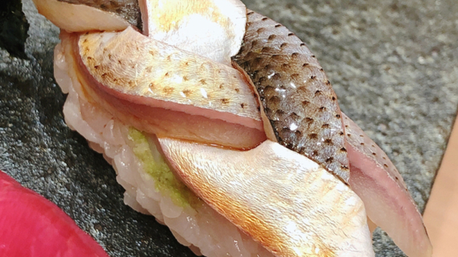 鮨 山沖 - 料理写真:小肌の手綱