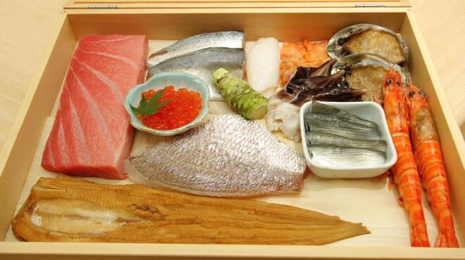 菊寿司 - 料理写真:正統派江戸前のネタをお楽しみください