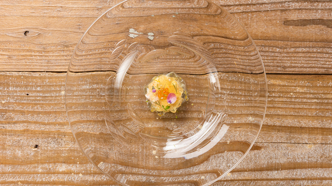 Re:VERSI - 料理写真:ズワイカニのオニオンムース和えコンソメのジュレ