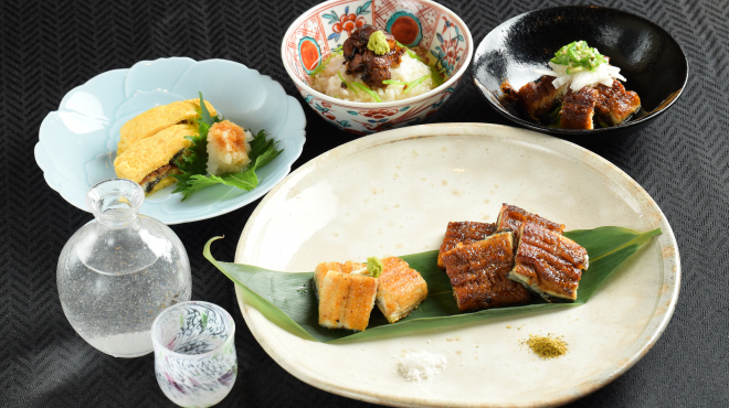 味菜 - 料理写真:淀川天然鰻コース、白焼き、蒲焼き、う巻き、うざく、うな茶（その他先附、お造り）