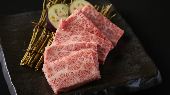 Koshitsu Yakiniku Sanbyoushi - 料理写真:【希少部位】サンカクバラ