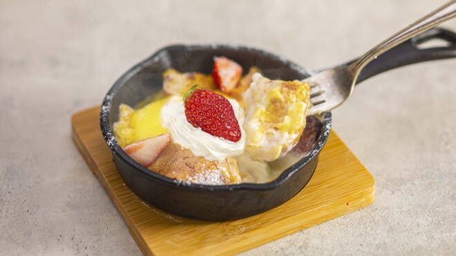 ビタースイーツ・ビュッフェ - 料理写真:石窯焼きフレンチトースト