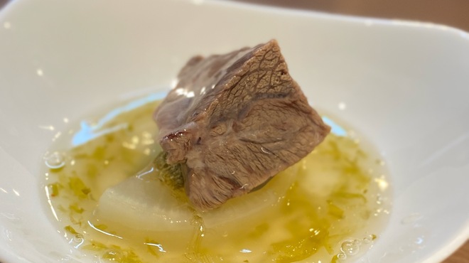 焼肉あきら - 料理写真:ホホ肉の塩煮込み