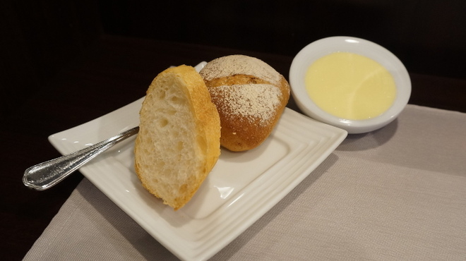 ラシーヌ - 料理写真:パン