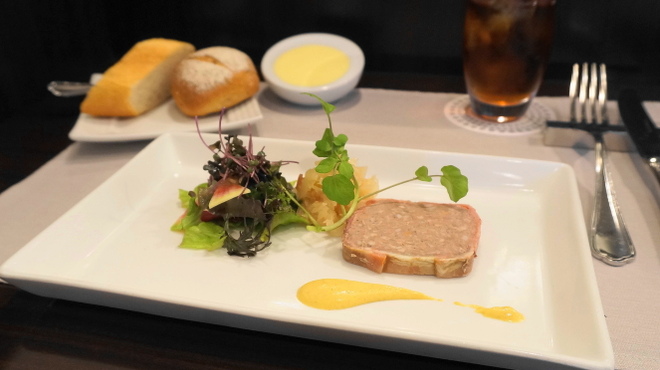 ラシーヌ - 料理写真:パテ・ド・カンパーニュ