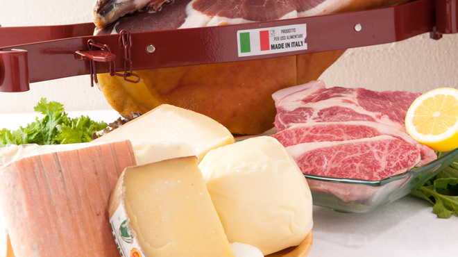 アルベロ ヴィラッジョ - 料理写真:イタリア直送の　　　　食材たち