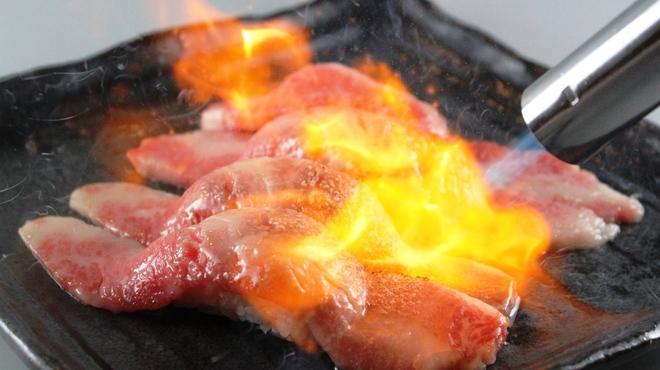 太樹苑 - 料理写真:☆炙り系の焼肉の元祖☆ 塩ロース