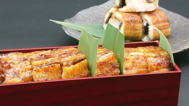 料理旅館 金沢茶屋 - 料理写真:鰻の棒寿司