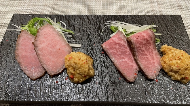 神戸 鉄板ステーキ いわさき - 料理写真:ローストビーフ二種食べ比べ