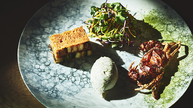 Indigo Home Kitchen Yamateras - 料理写真:鰻のミルフィーユ ソフトシェルクラブ 山椒の香り
