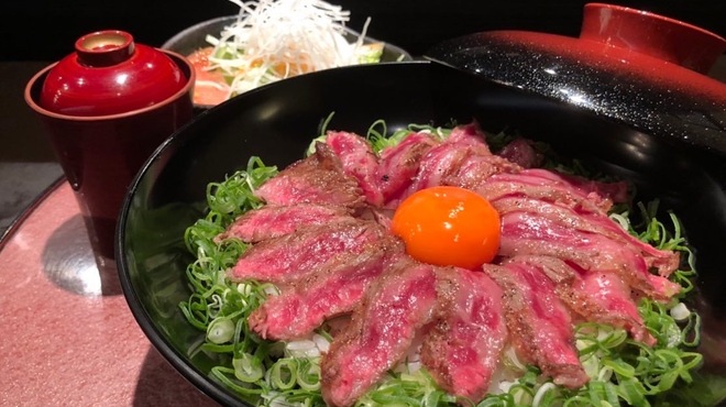 Yoshikawa - 料理写真:【ランチタイム限定】贅沢の極み 特選近江牛サーロインステーキ重 御膳 ¥5.500-