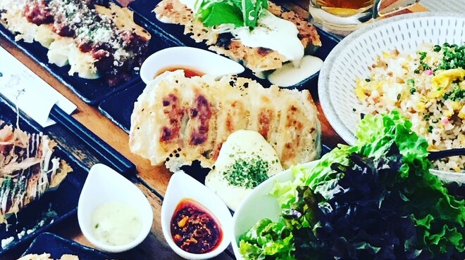 餃子専門丸虎 - メイン写真: